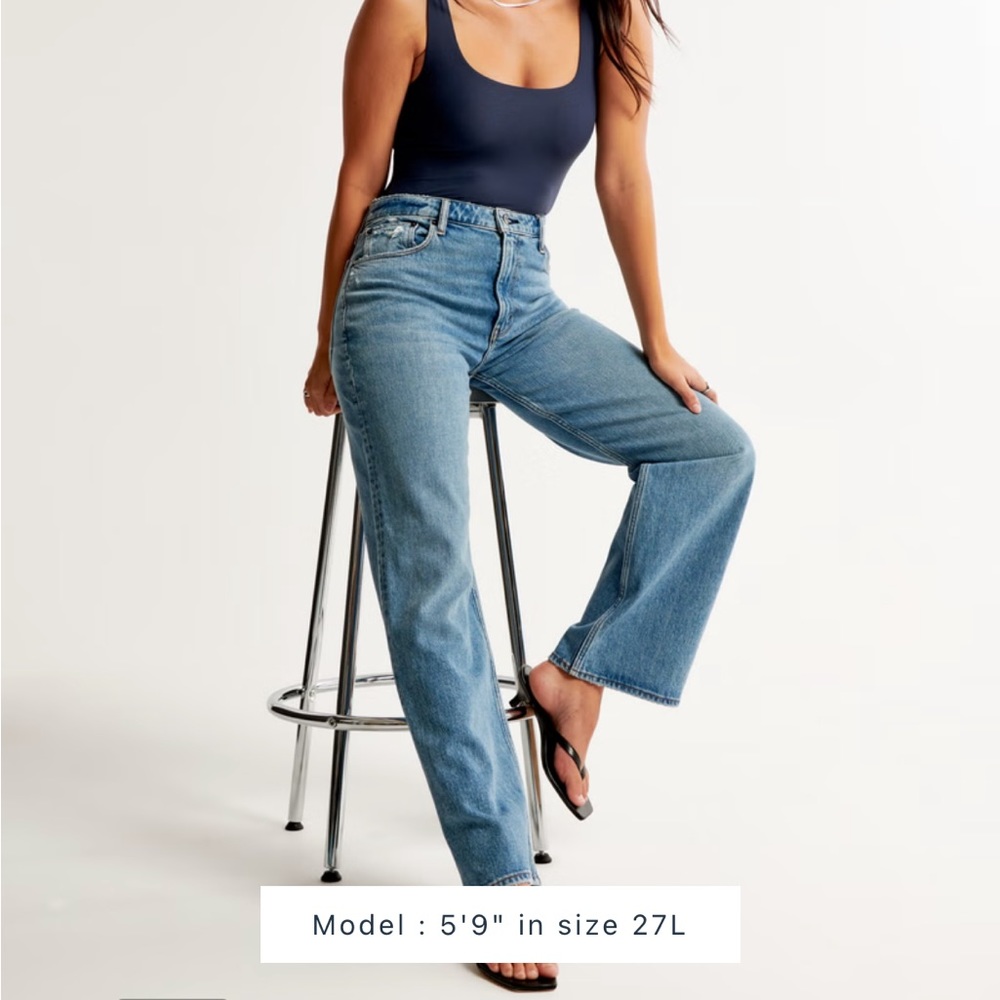 Abercrombie and Fitch Curve Love High Rise 90s Relaxed Jean